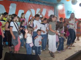 Kids beim Tanzen.jpg